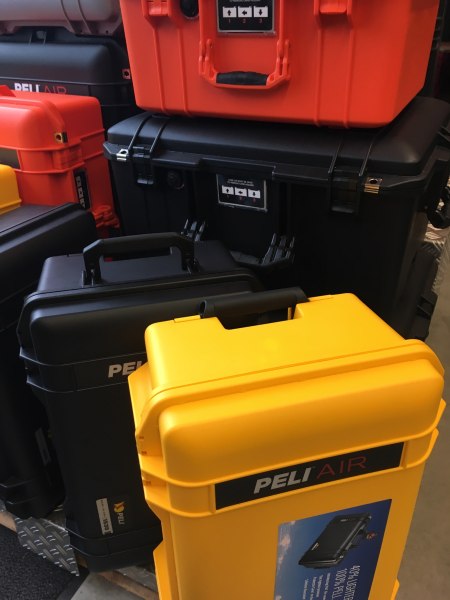 Peli Air Case 1535 bekommt seitlichen Handgriff