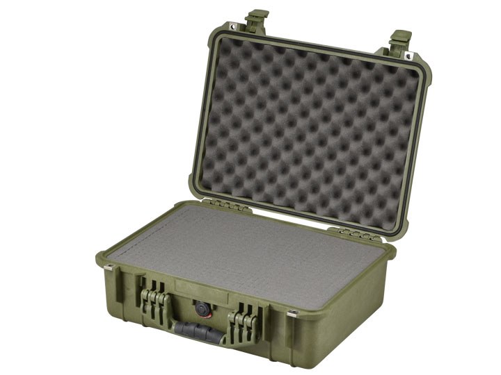 Peli Case 1520 with foam olive