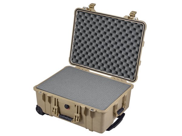 Peli Case 1560 con schiuma sabbia