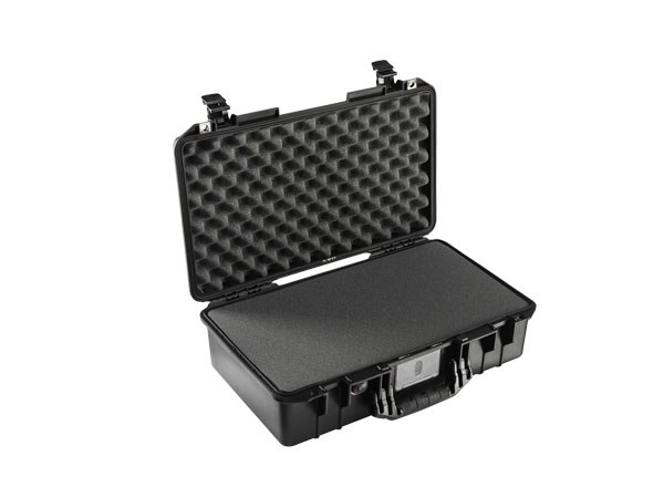 Peli Air Case 1525 nero con schiuma pretagliata