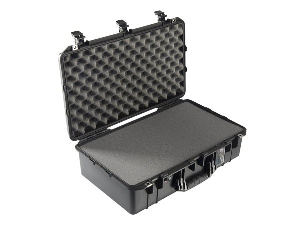 Peli Air Case 1555 con espuma precortada