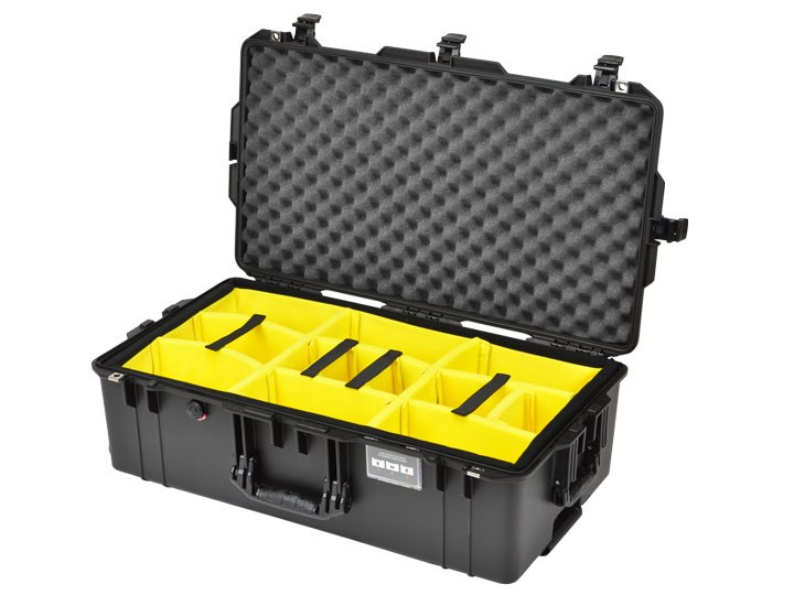 Peli Air Case 1615 nero con divisori imbottiti