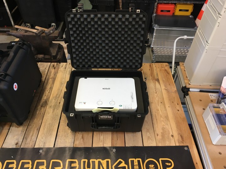 Veranstaltungstechnik-Firma braucht Beamer-Koffer - Peli Air Case 1607
