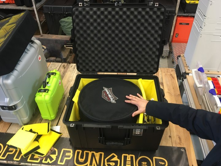 Musiker sucht Flug-Transportbox für wertvolle Drum - Peli Air Case 1637 Trennwand-Set 